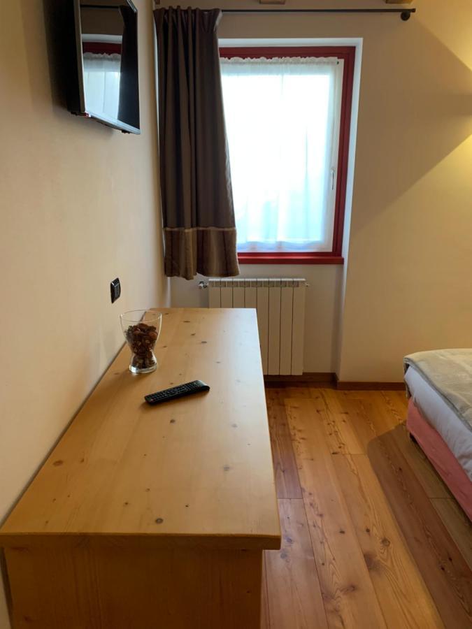 Alpin Moon Appartement Temù Buitenkant foto